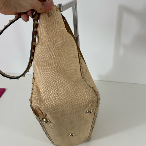 Valentino Garavani
Rockstud Medium Trapeze Tote Bag - Picture 10 of 14